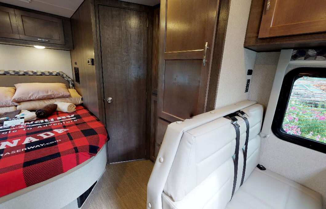 Class C Motorhome-Medium (C-Medium), , hi-res image number 12